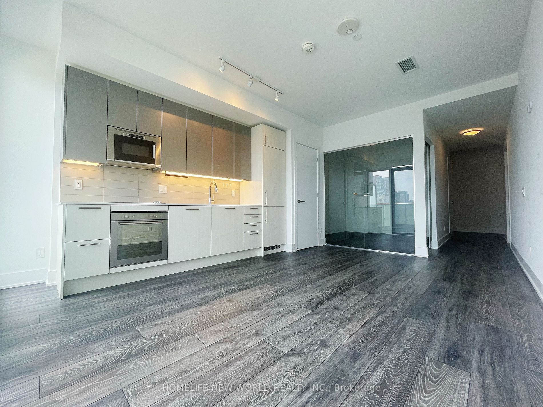 403 Church St, #2413