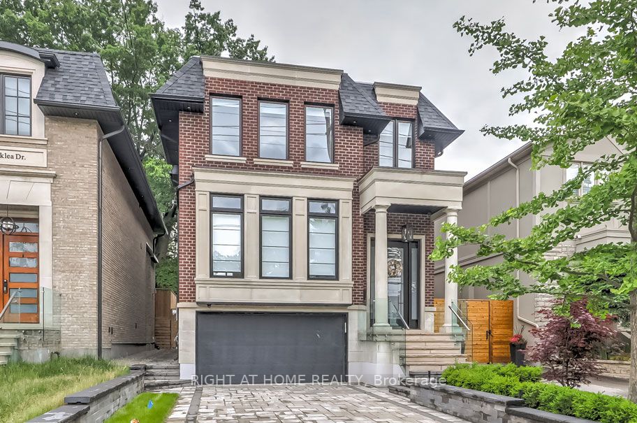 102 Parklea Dr