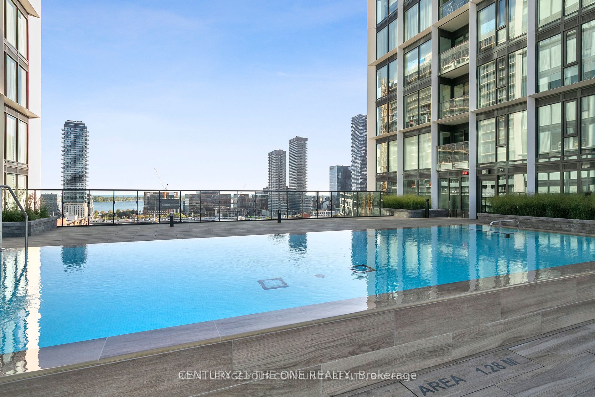 158 front Street E #816