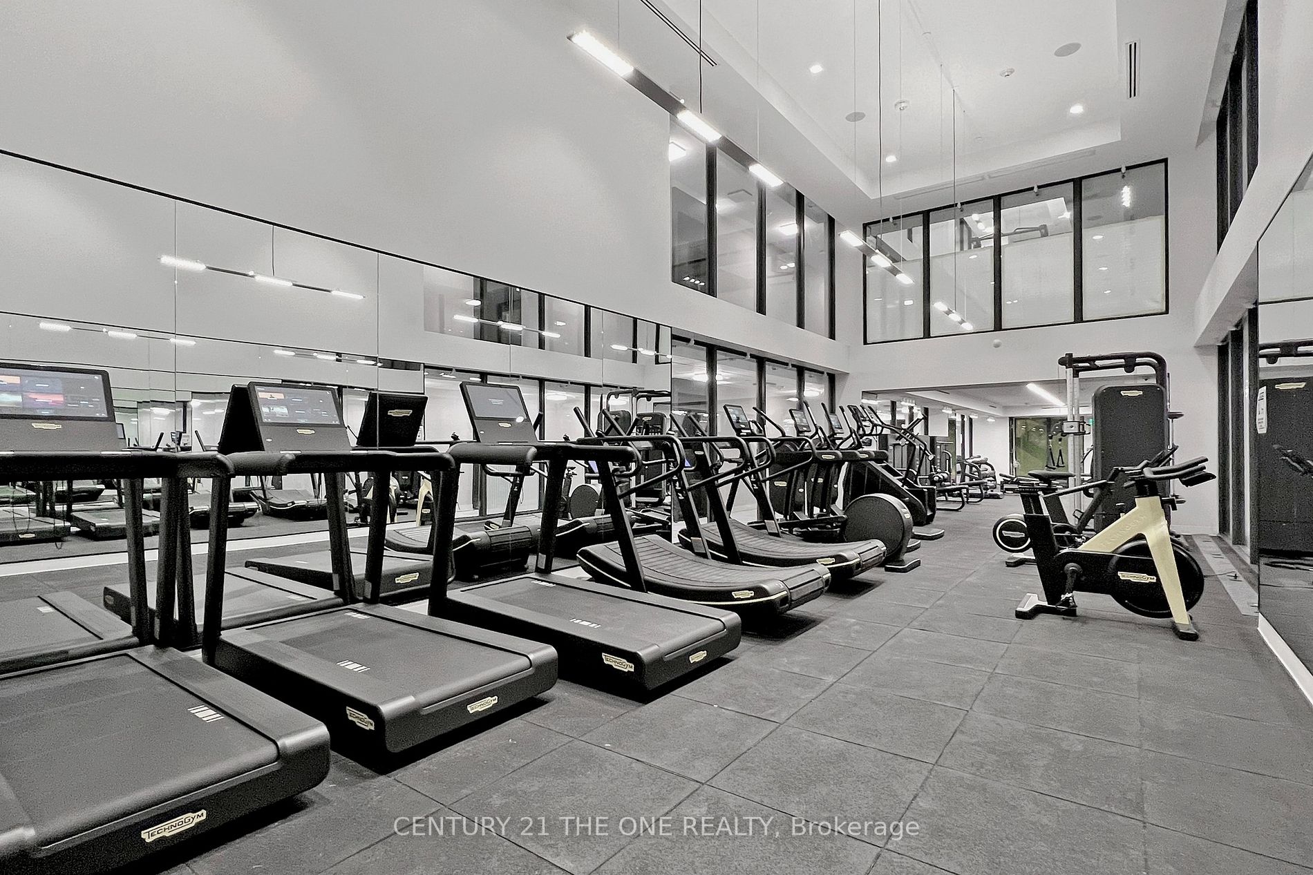 158 front Street E #816