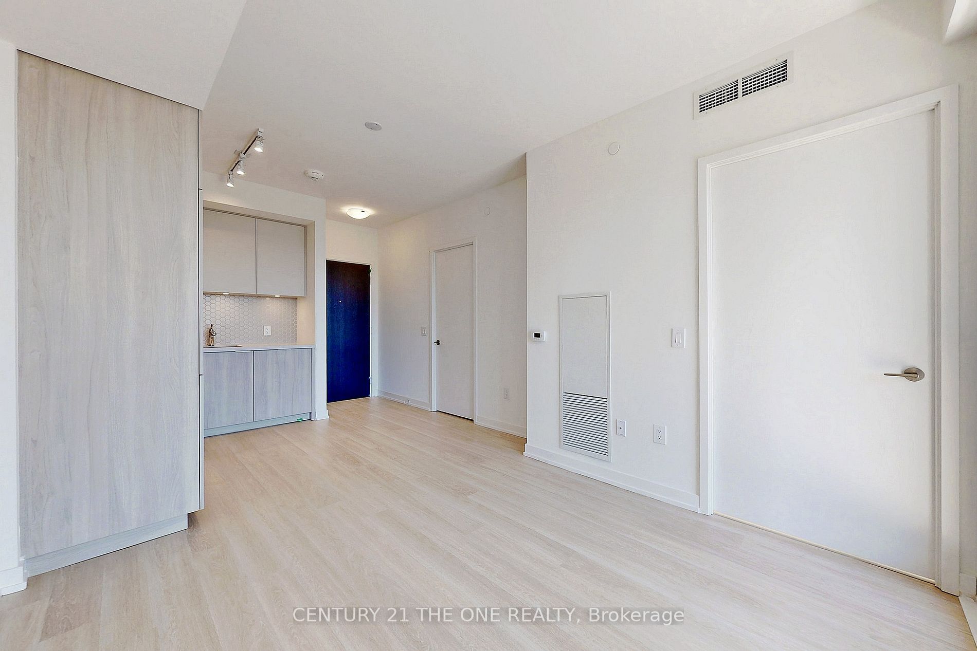 158 front Street E #816