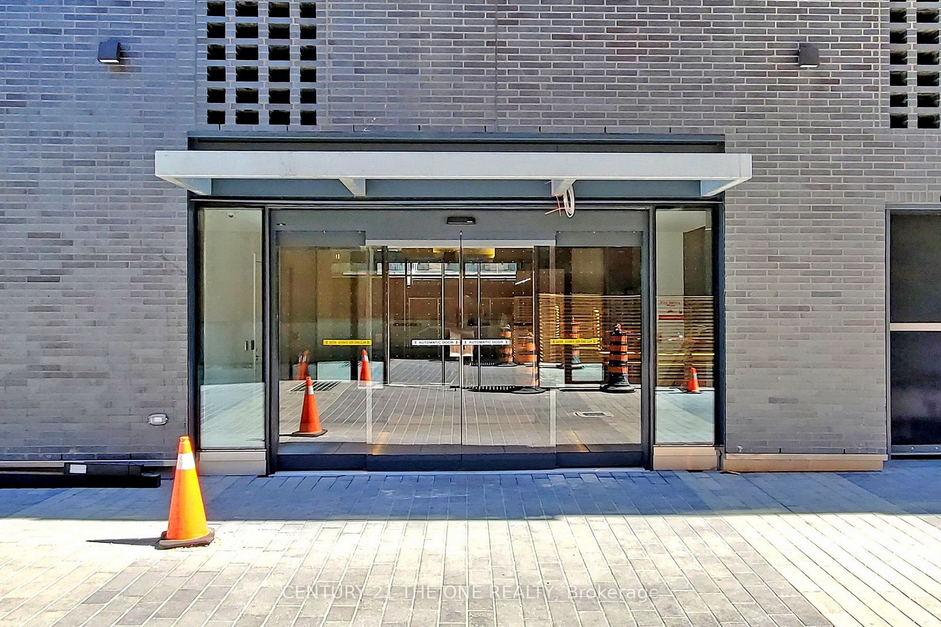 158 front Street E #816