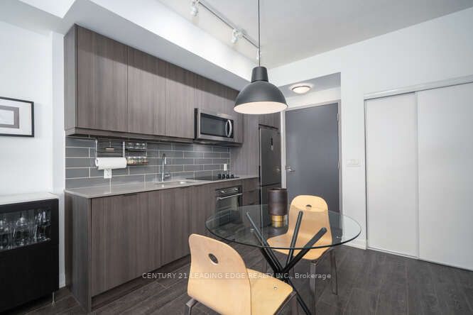 38 Forest Manor Rd, #2101