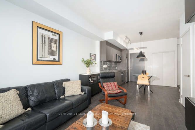 38 Forest Manor Rd, #2101