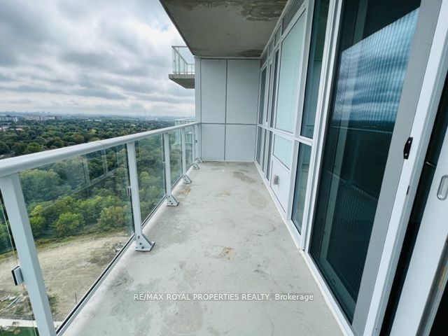 10 Deerlick Crt, #2207