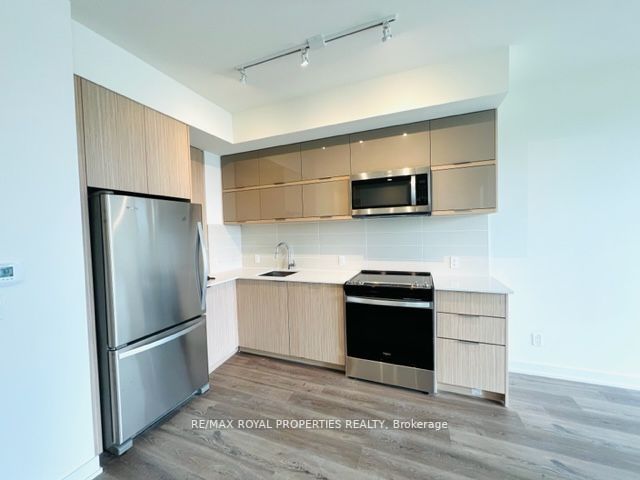 10 Deerlick Crt, #2207