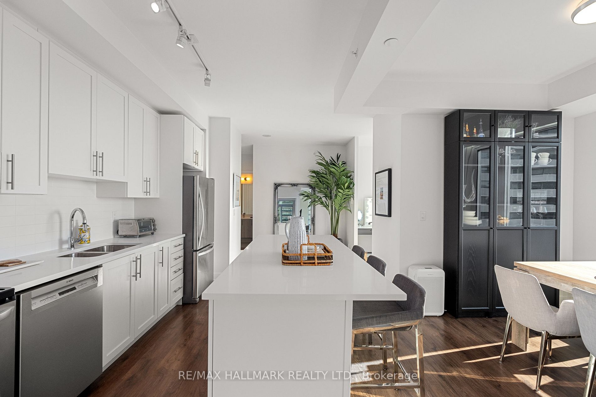 68 Merton St, #1207