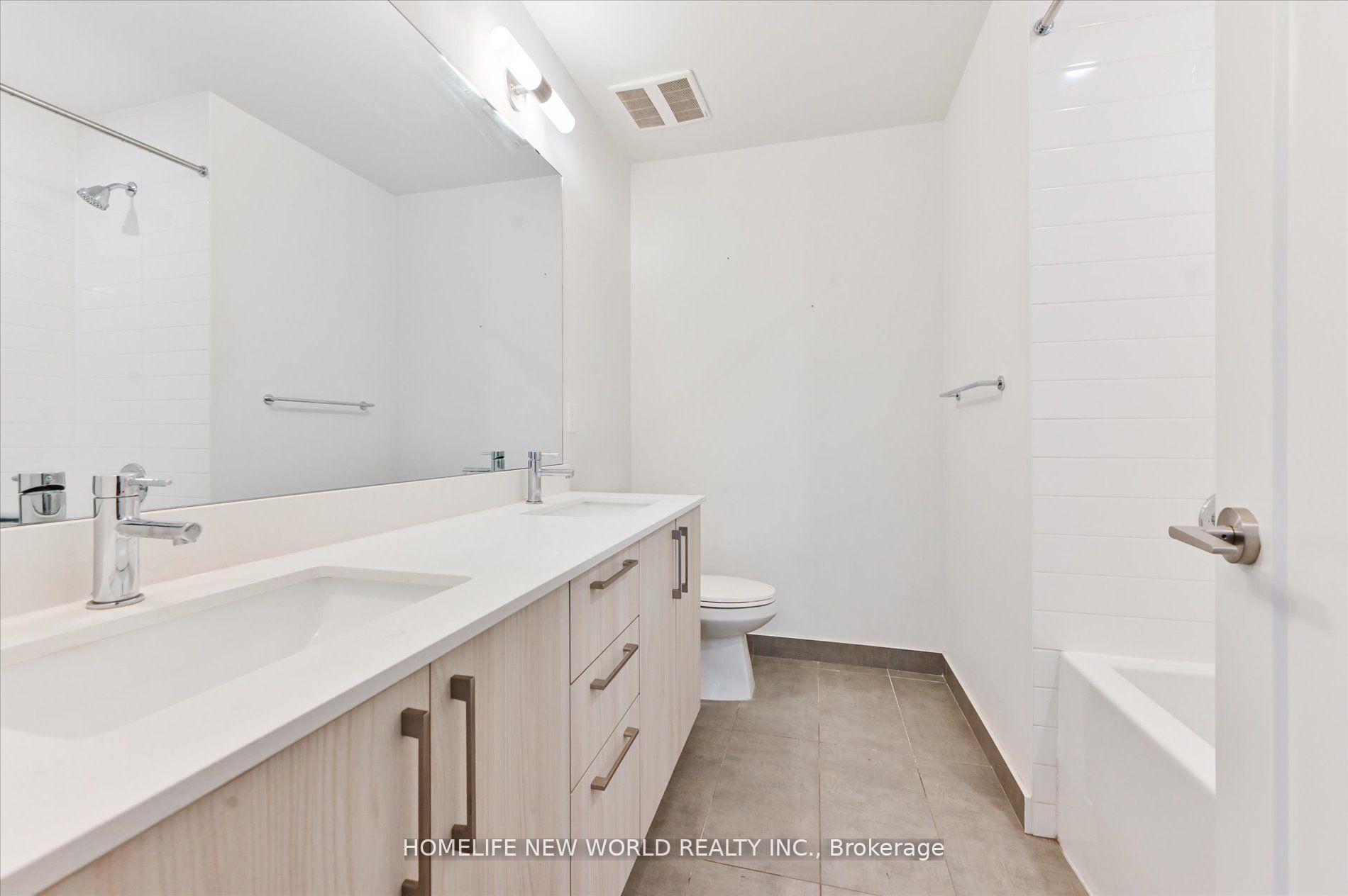 27 Bathurst Street, #217W