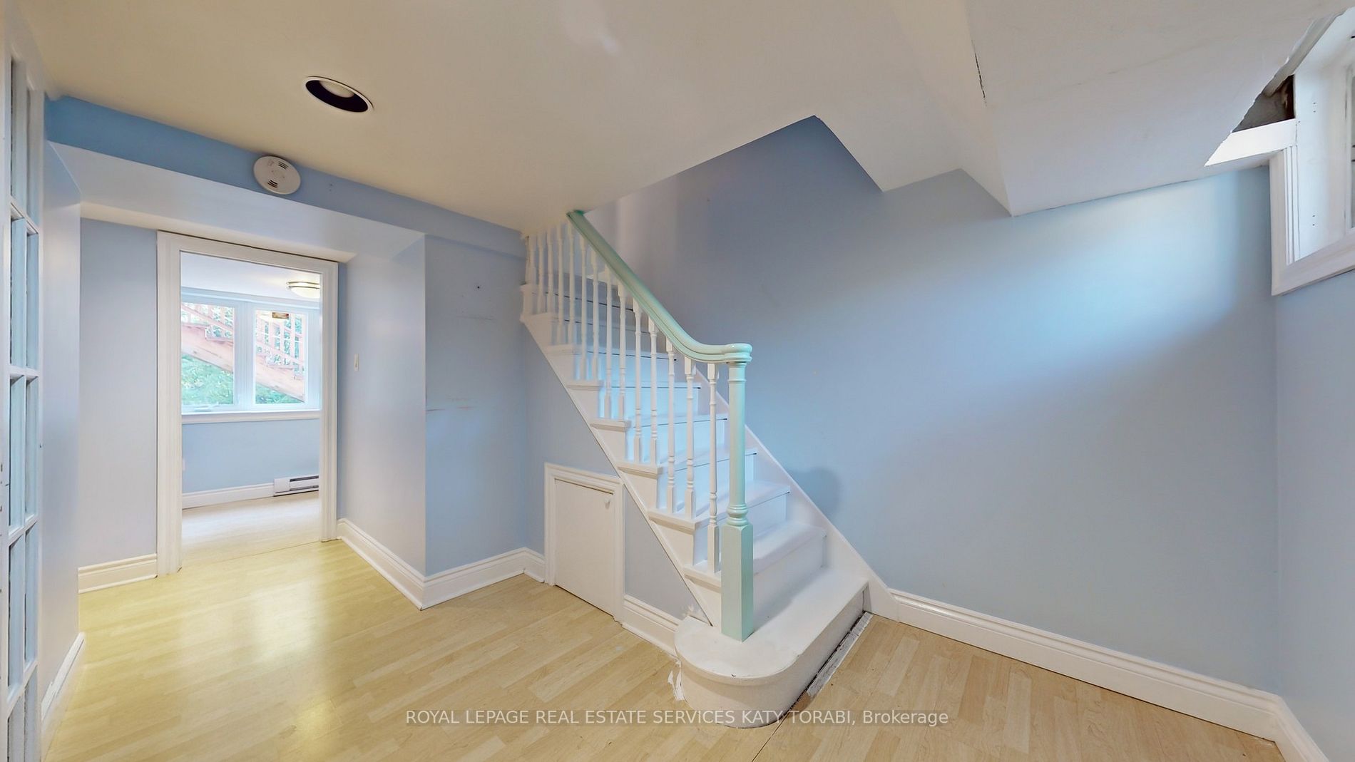 19 Strathgowan Crescent