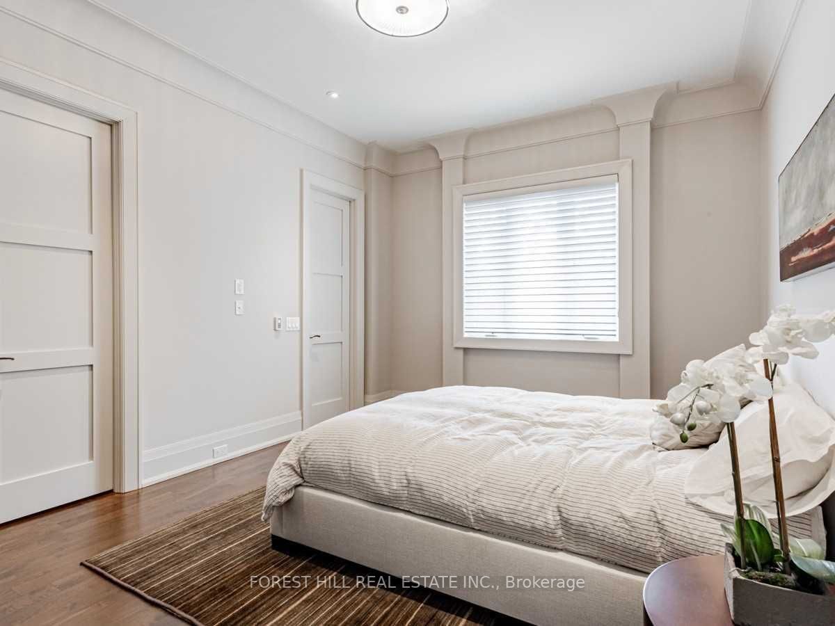 15 Vesta Dr
