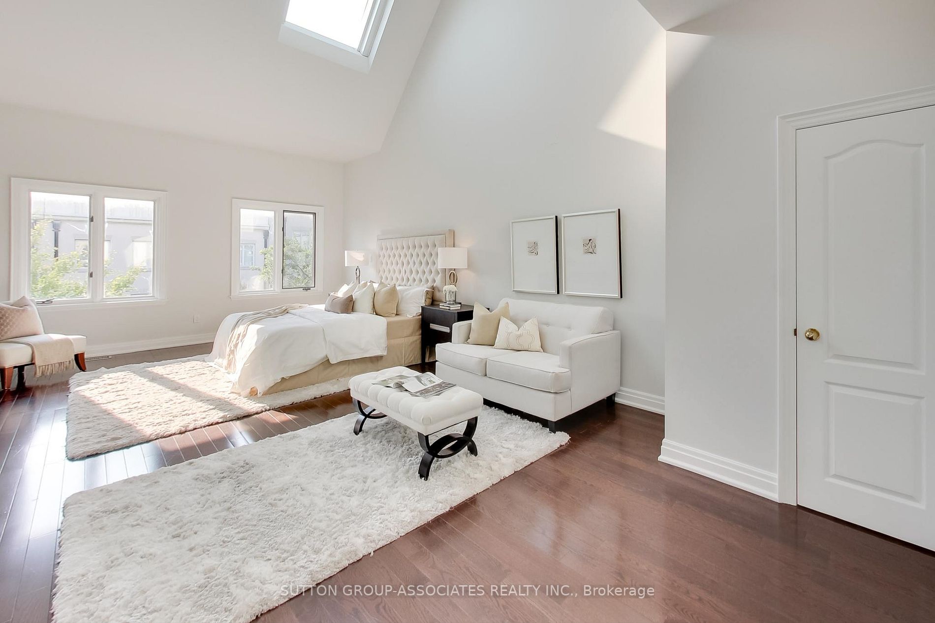211 Walmer Rd