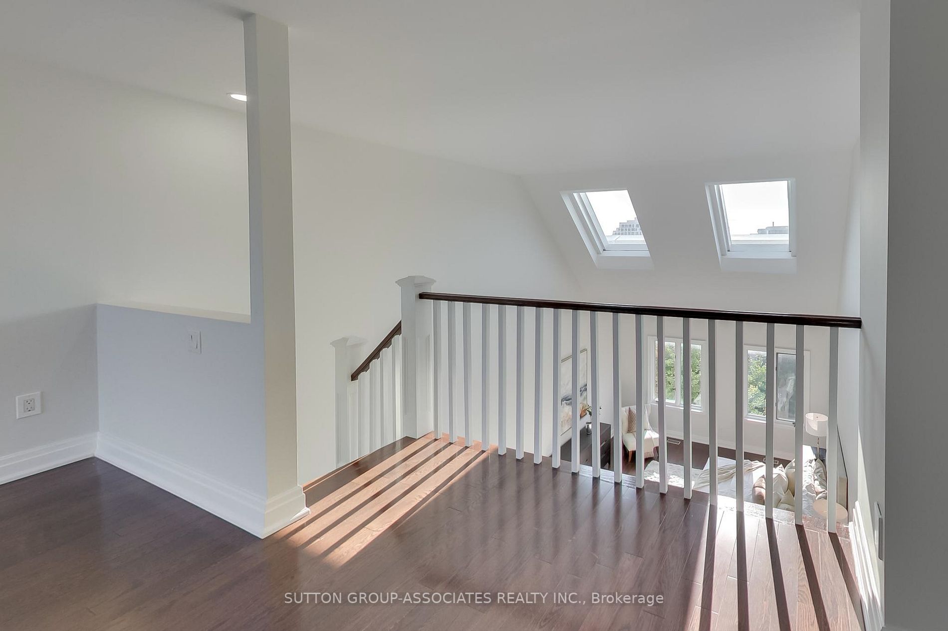 211 Walmer Rd