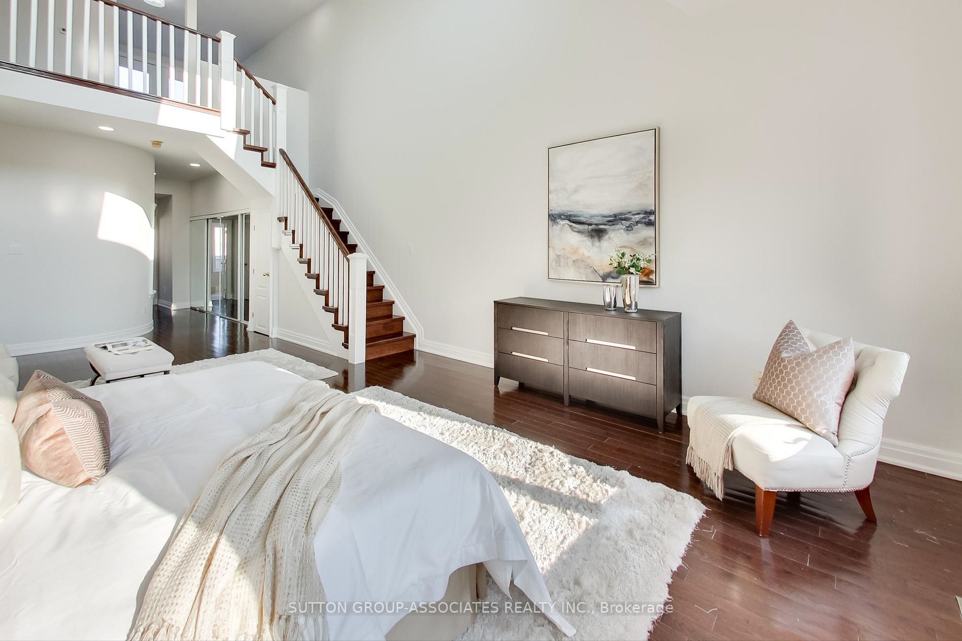 211 Walmer Rd