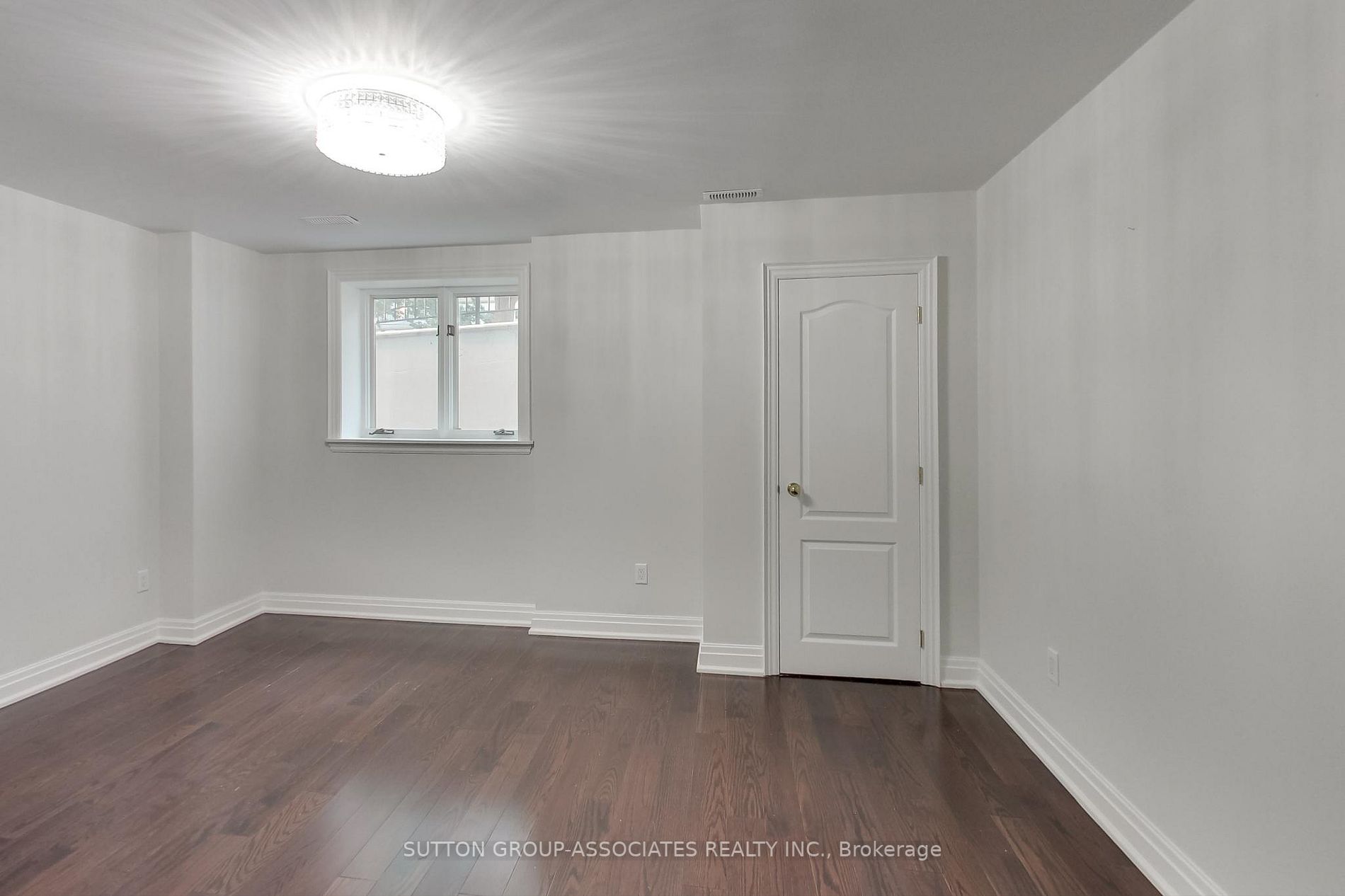 211 Walmer Rd