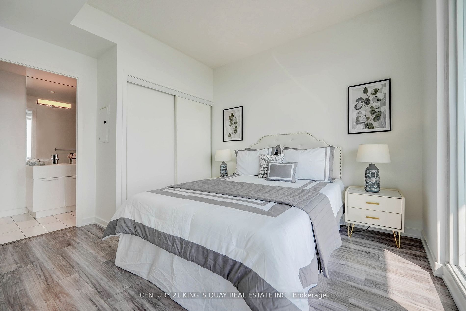 25 Capreol Crt, #3809