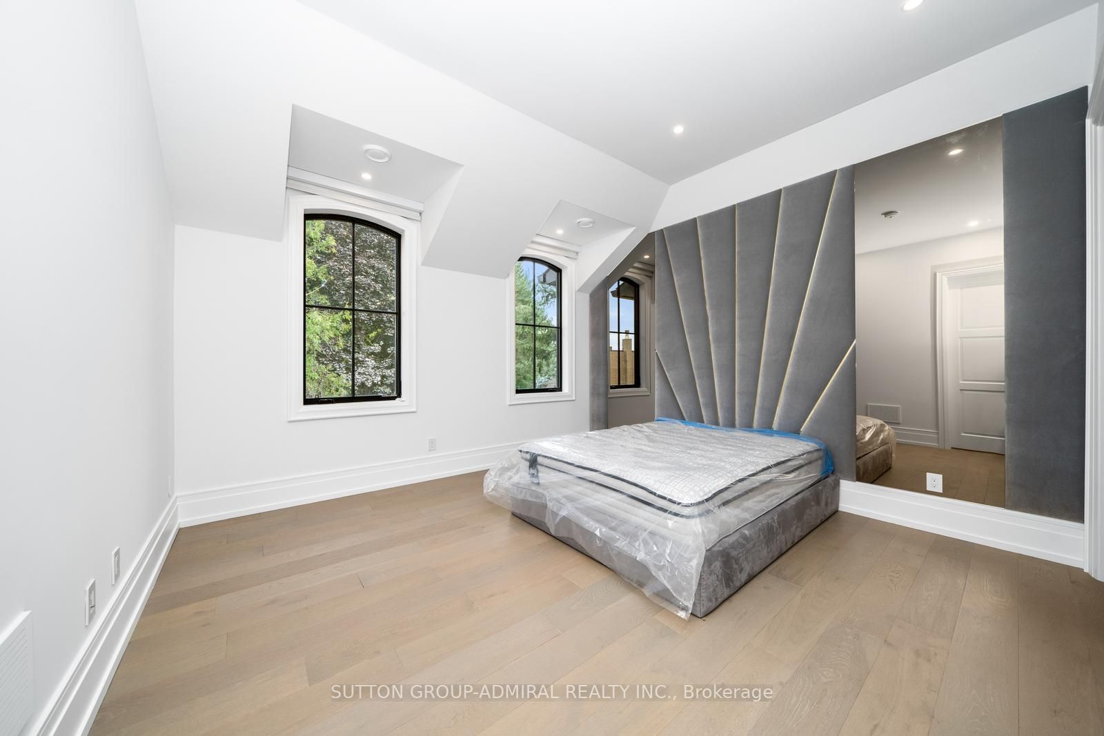 205 The Bridle Path