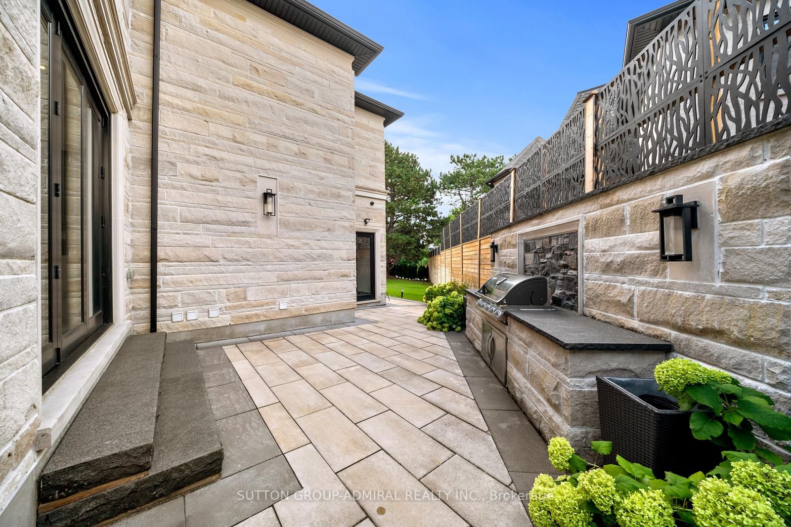 205 The Bridle Path