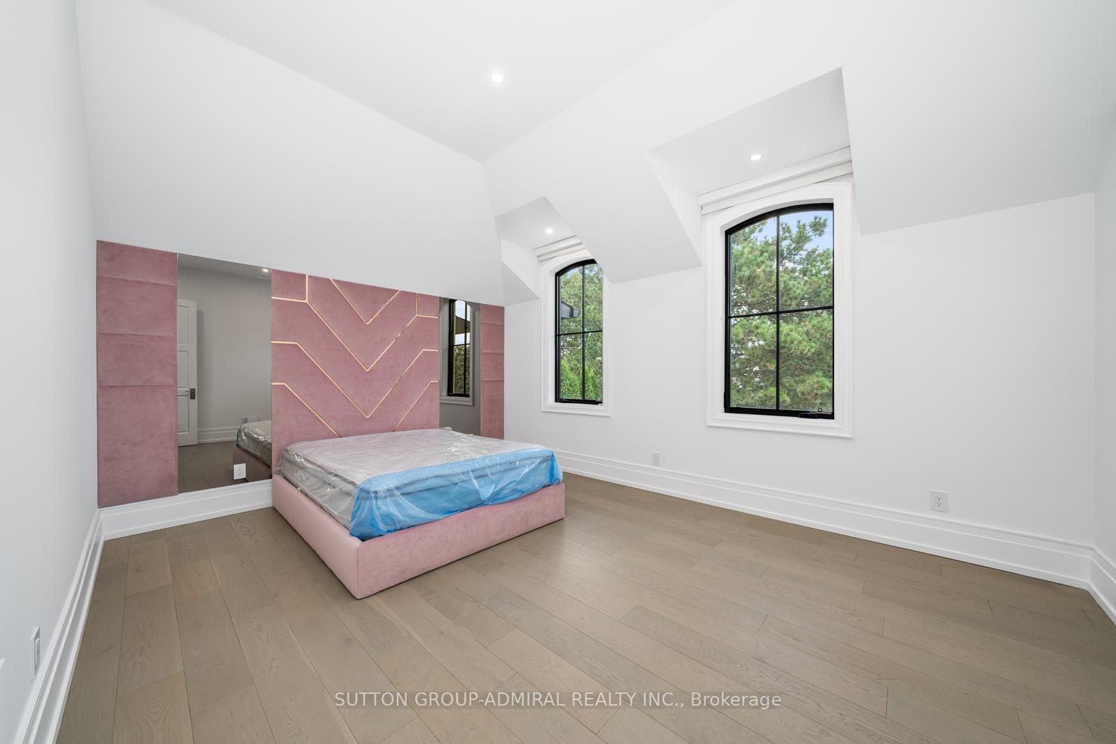 205 The Bridle Path