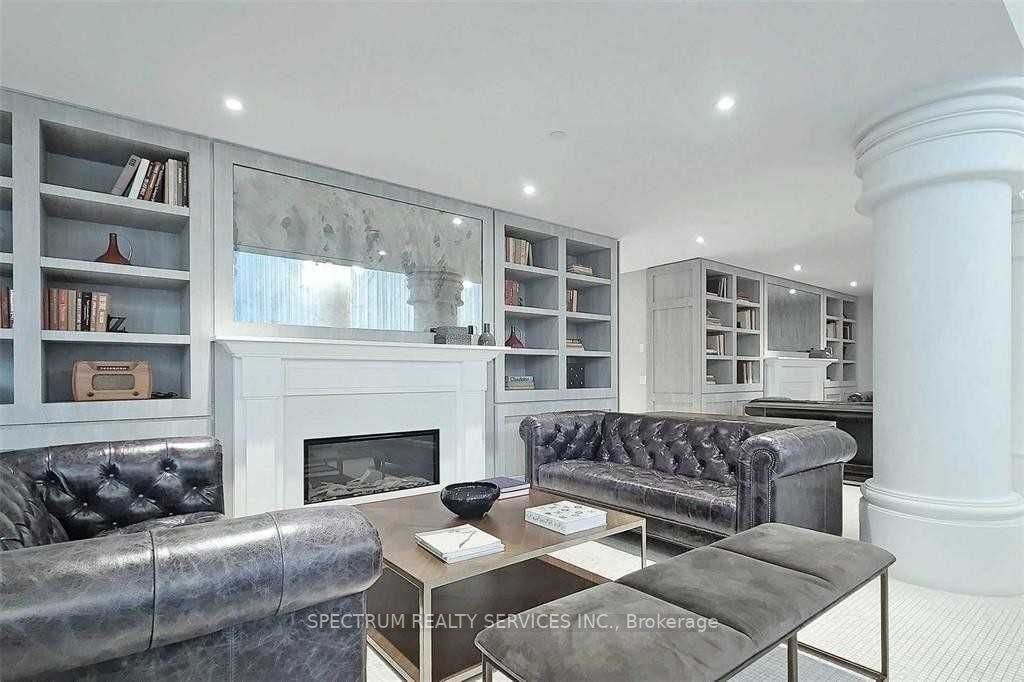 33 Helendale Avenue, #2402