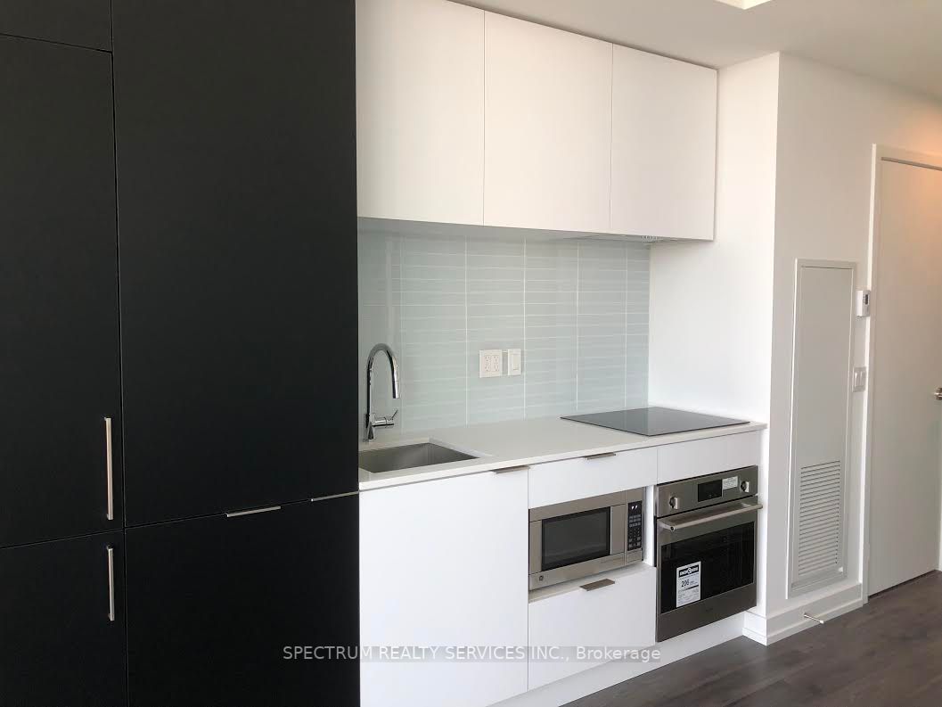 33 Helendale Avenue, #2402