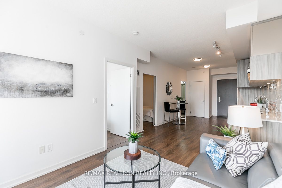 52 Forest Manor Rd, #1109