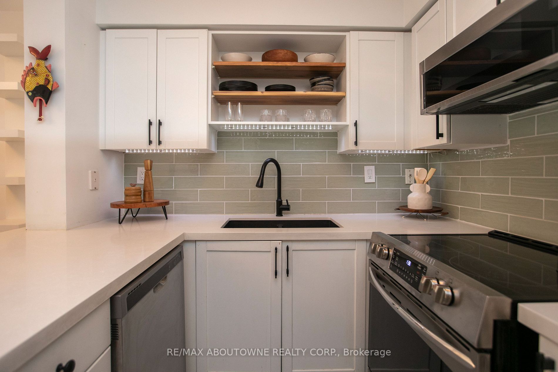 18 Stafford St, #310