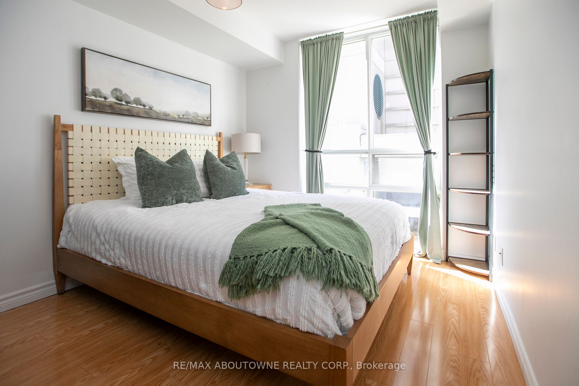18 Stafford St, #310