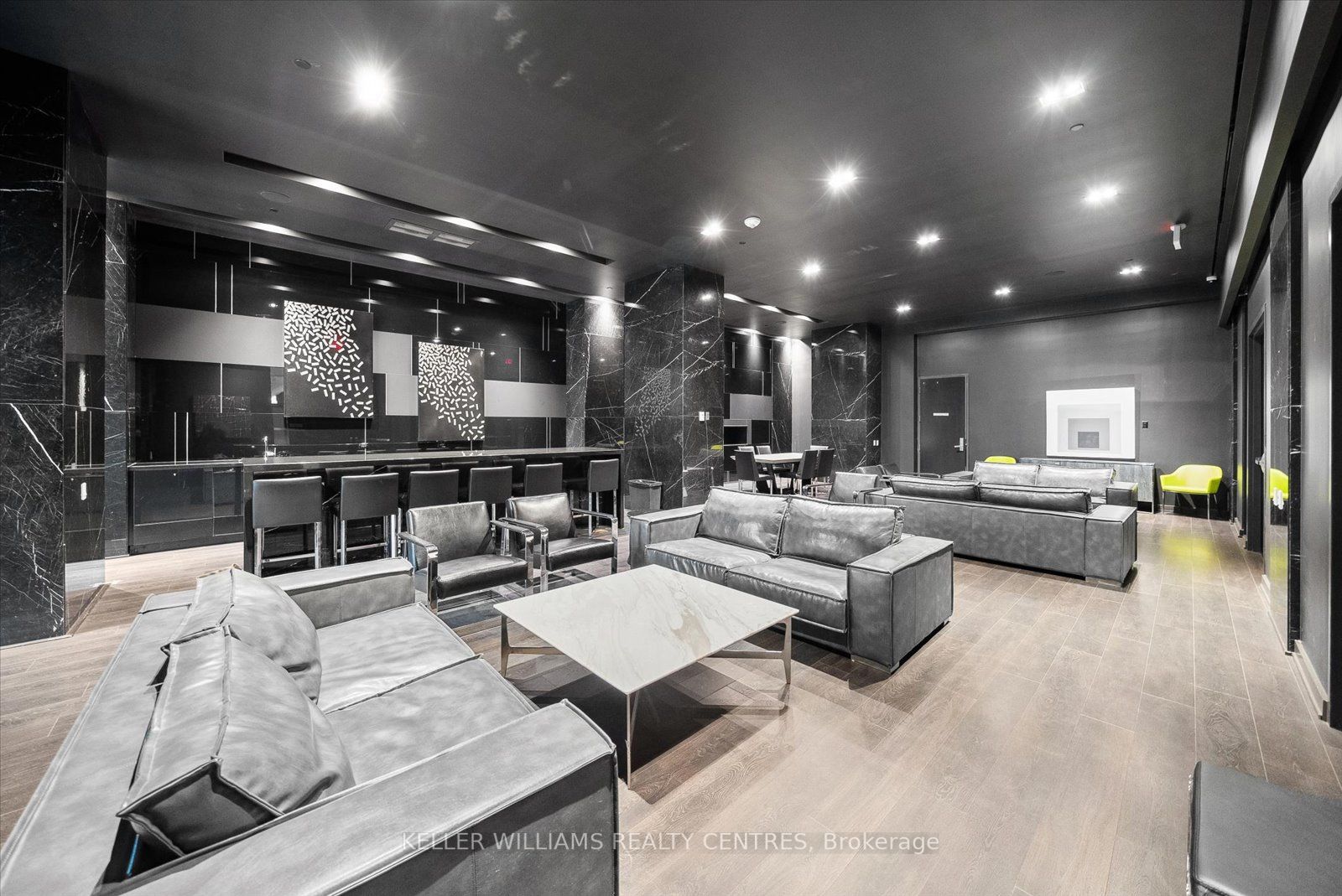 125 Peter St, #1105