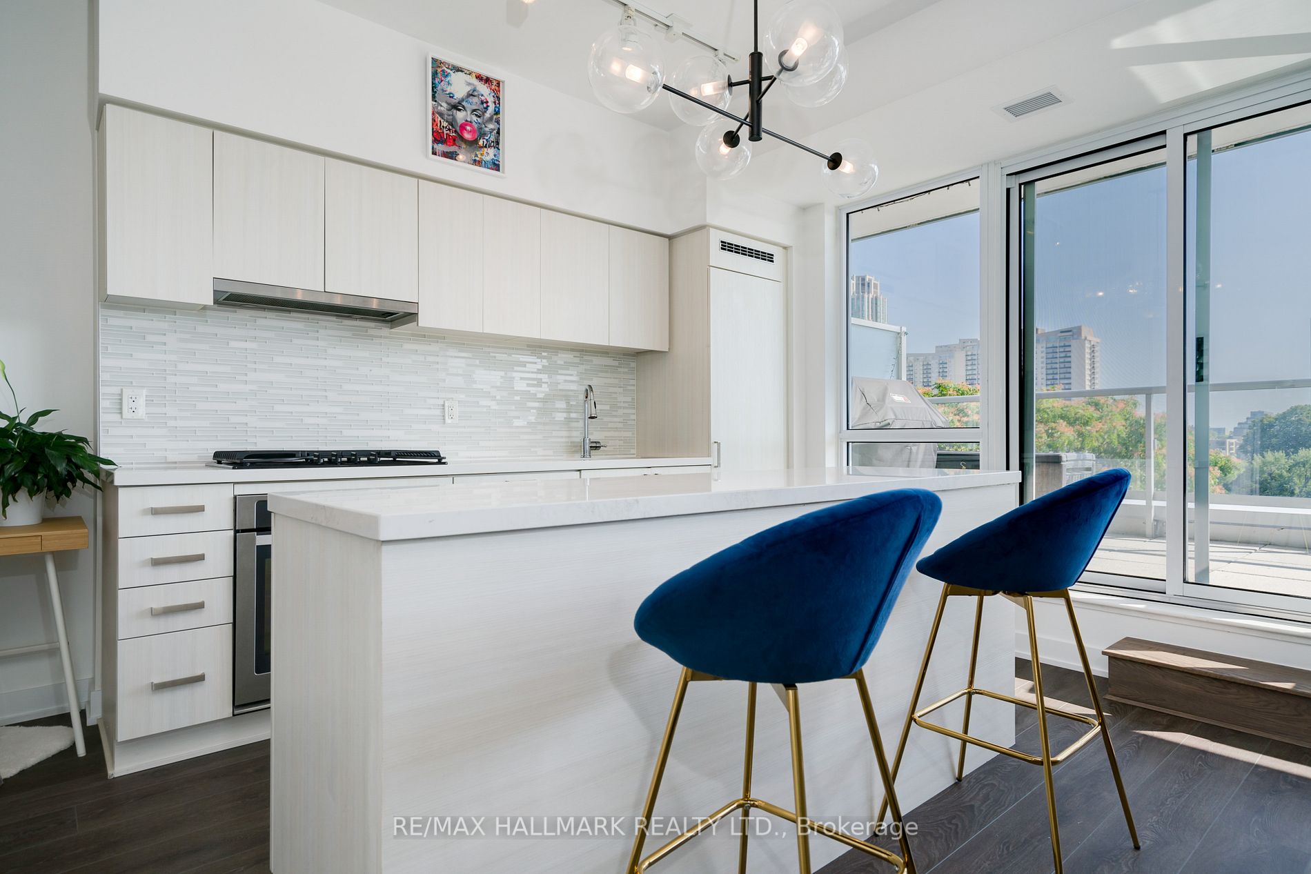 501 St Clair Ave W, #512