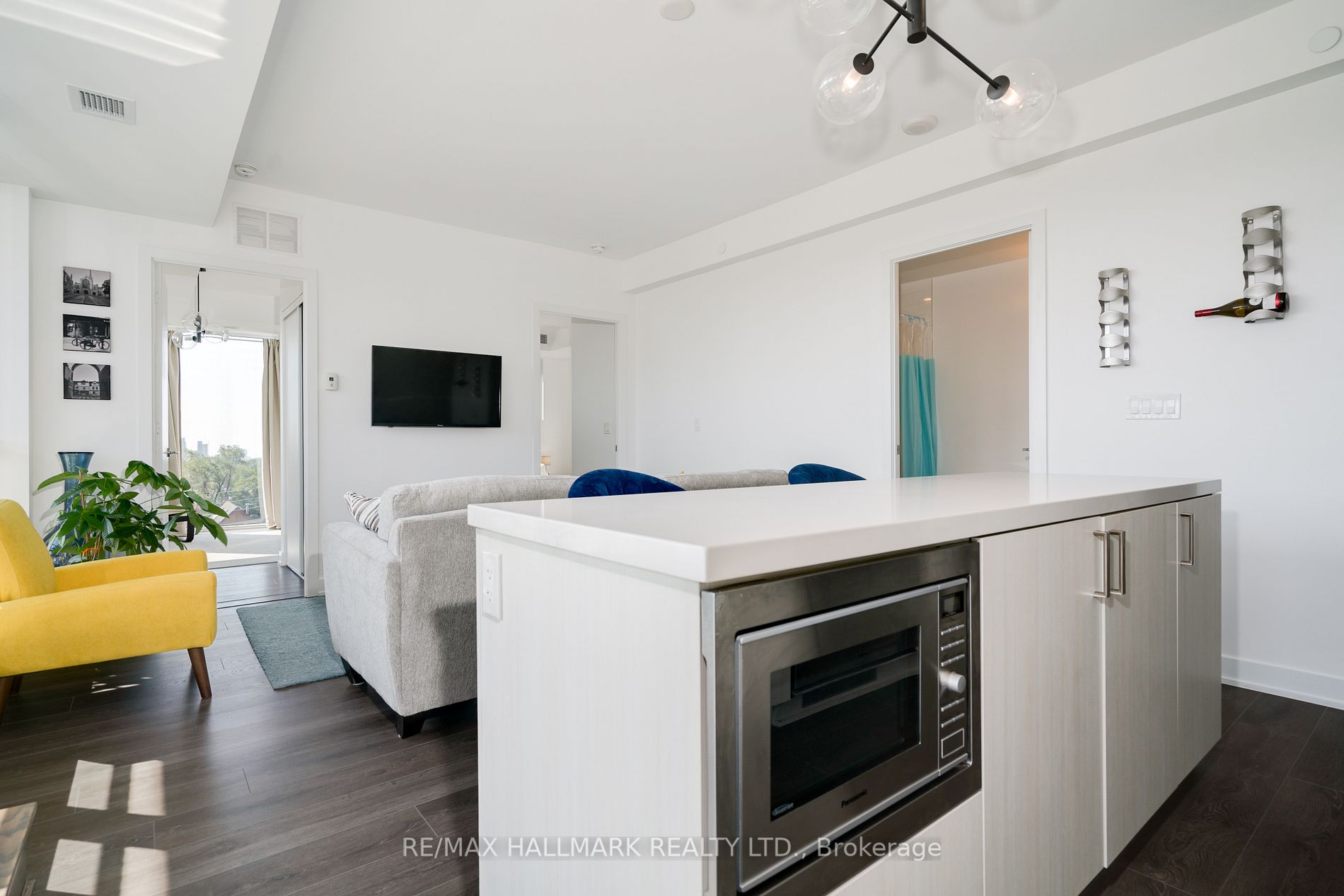 501 St Clair Ave W, #512