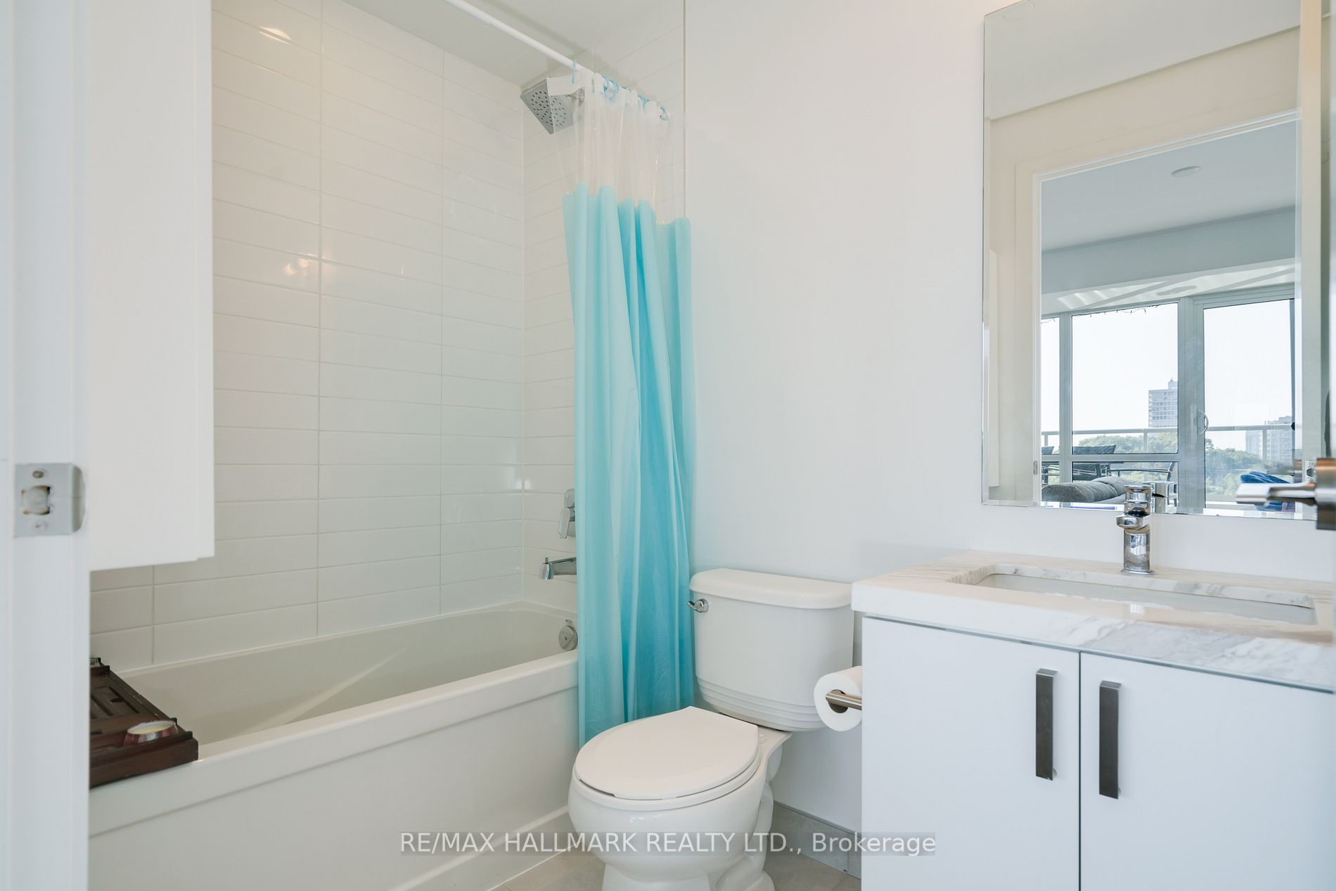 501 St Clair Ave W, #512