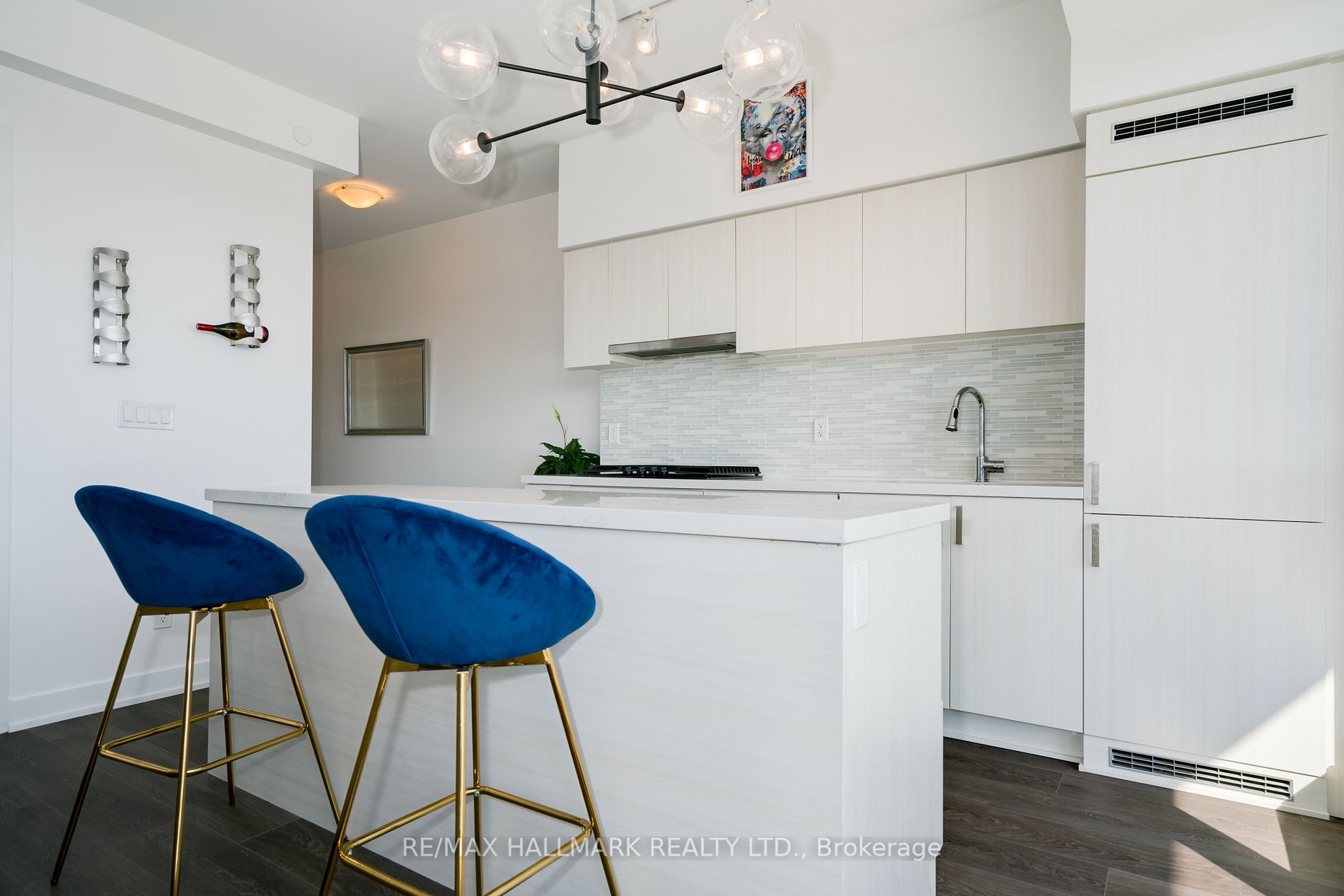 501 St Clair Ave W, #512