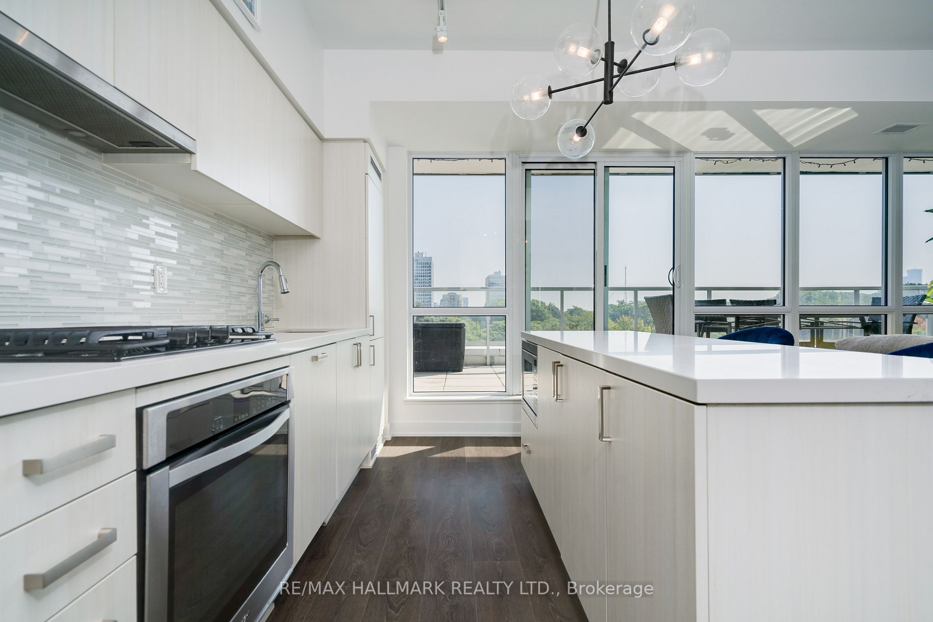 501 St Clair Ave W, #512