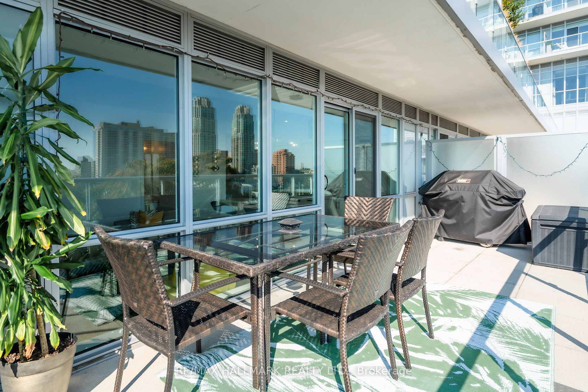 501 St Clair Ave W, #512