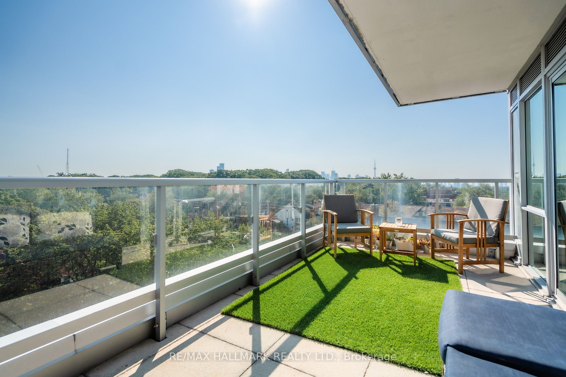 501 St Clair Ave W, #512