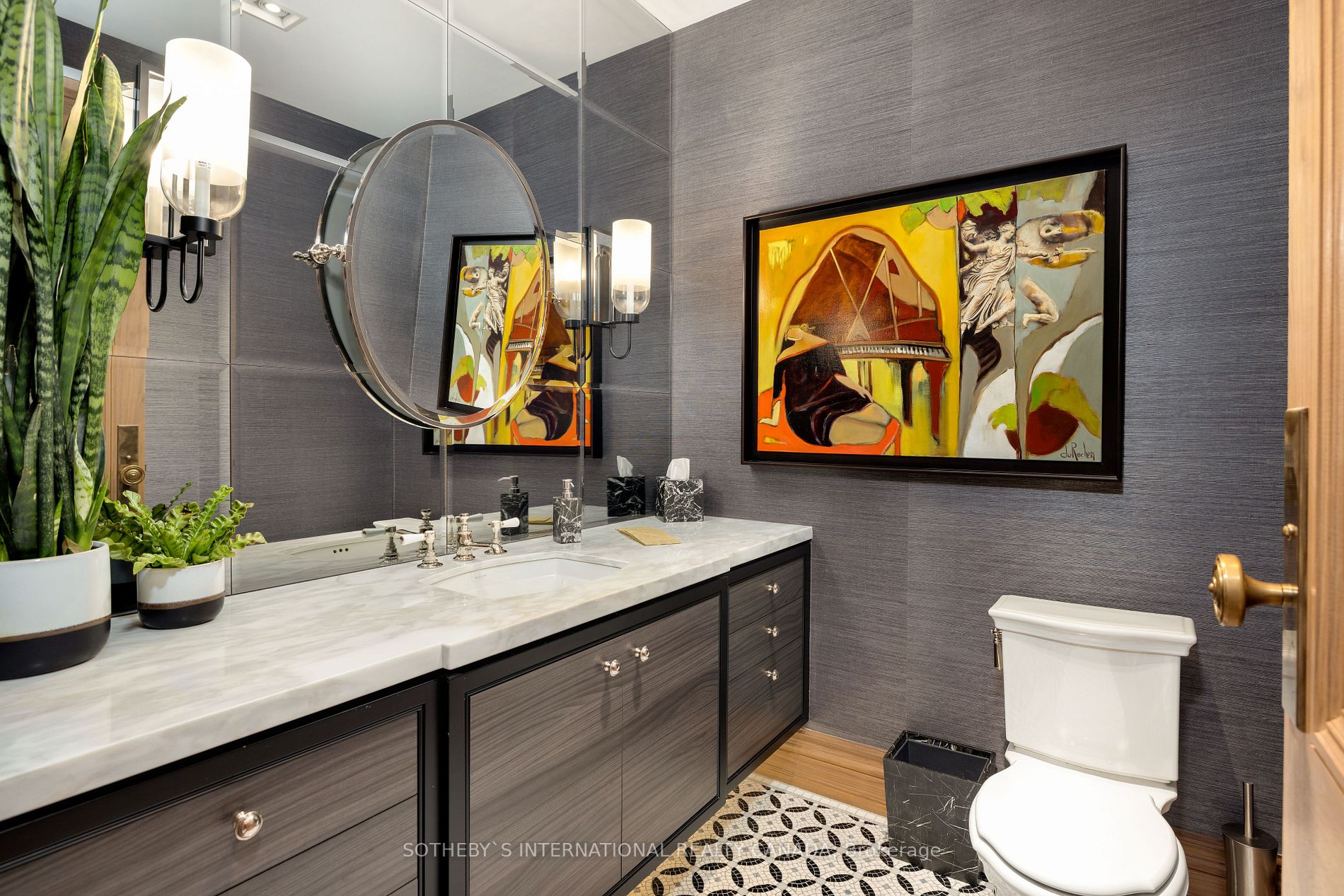 36 Hazelton Ave, #5B