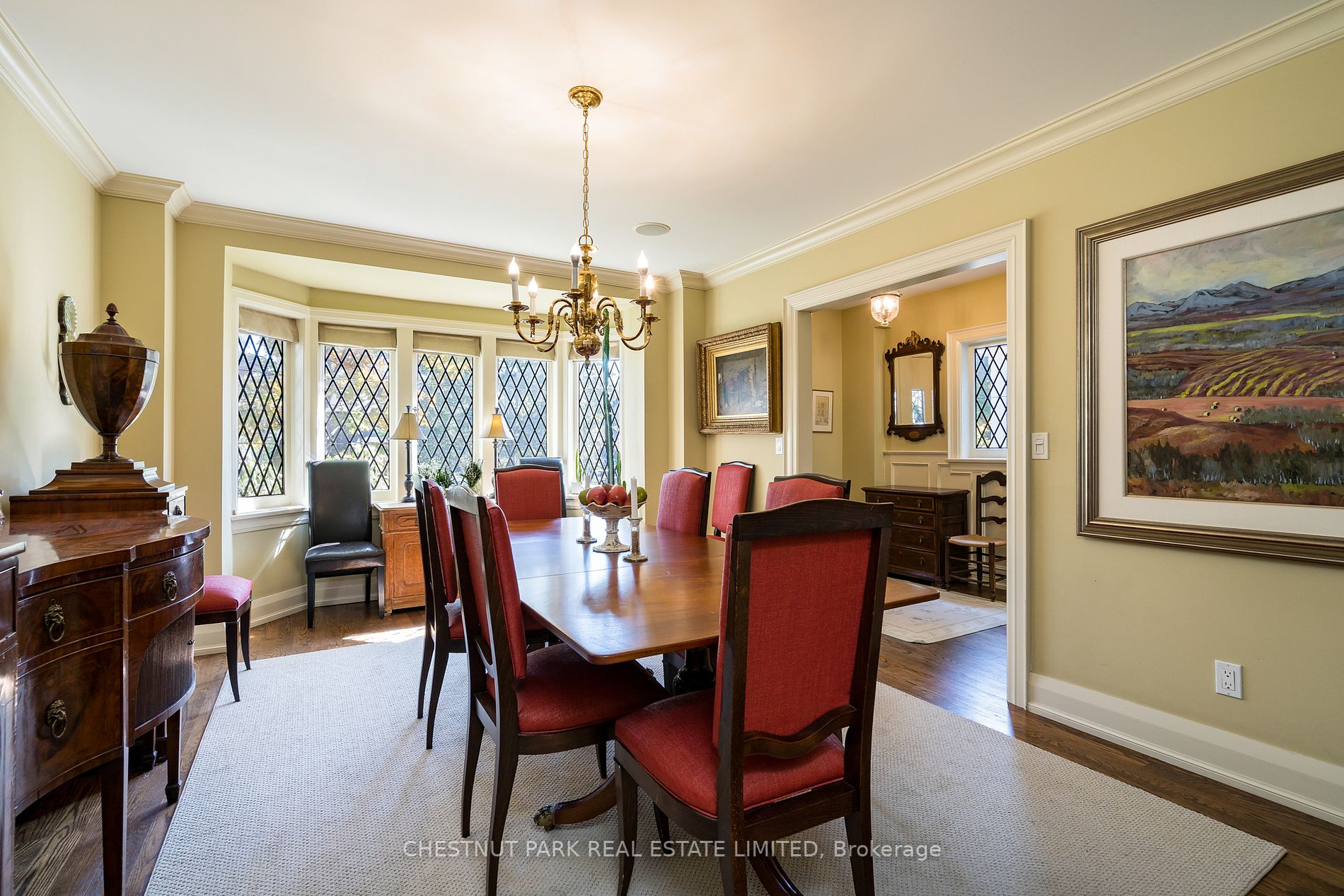 24 Cameron Cres