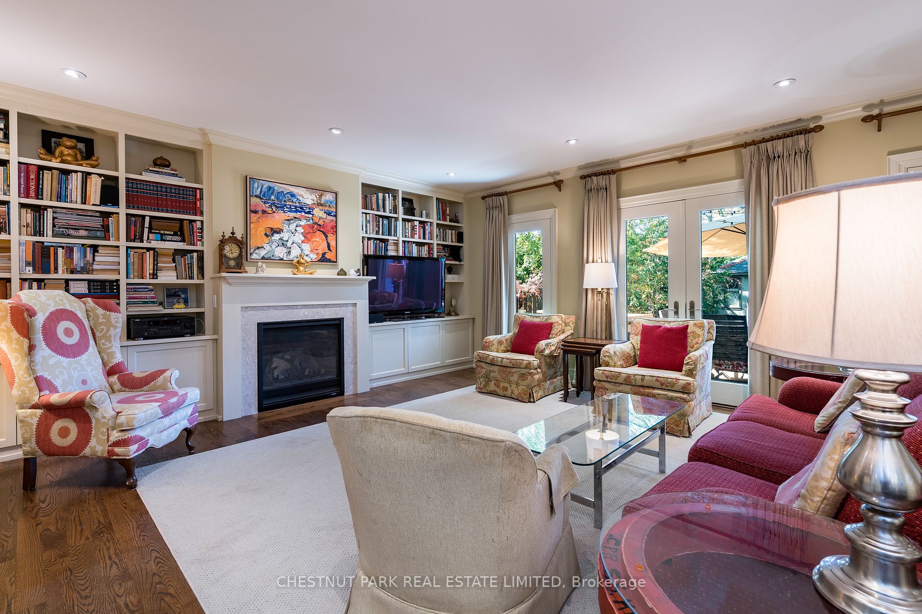 24 Cameron Cres