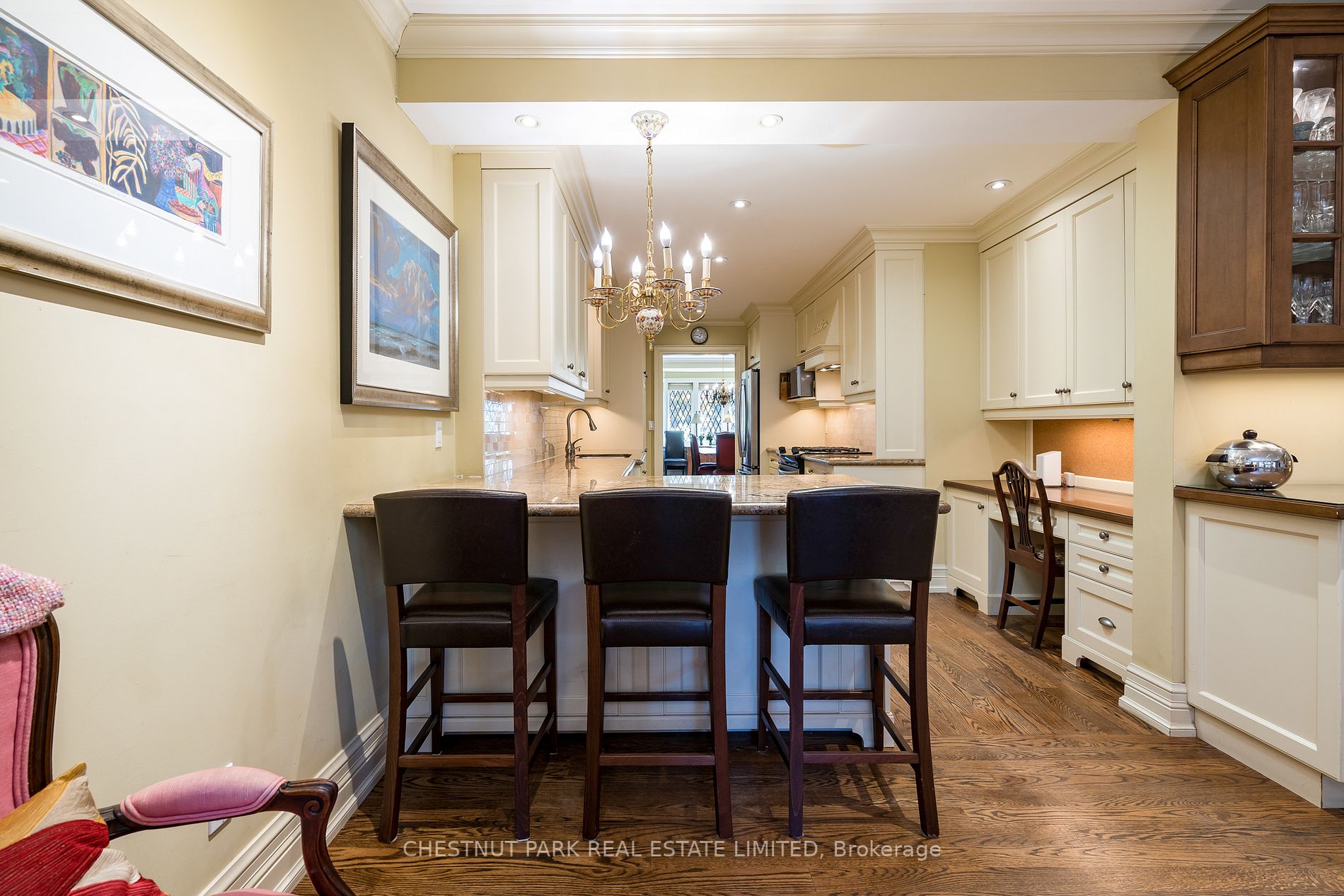 24 Cameron Cres