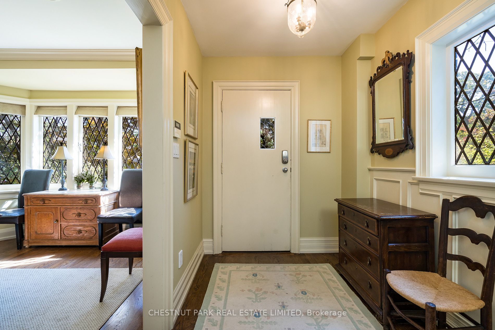 24 Cameron Cres