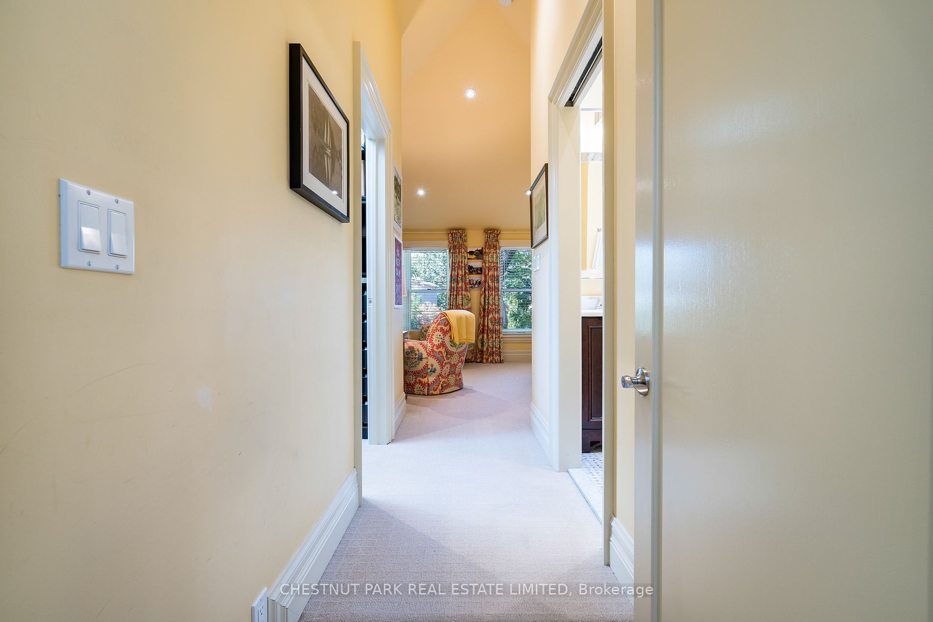 24 Cameron Cres