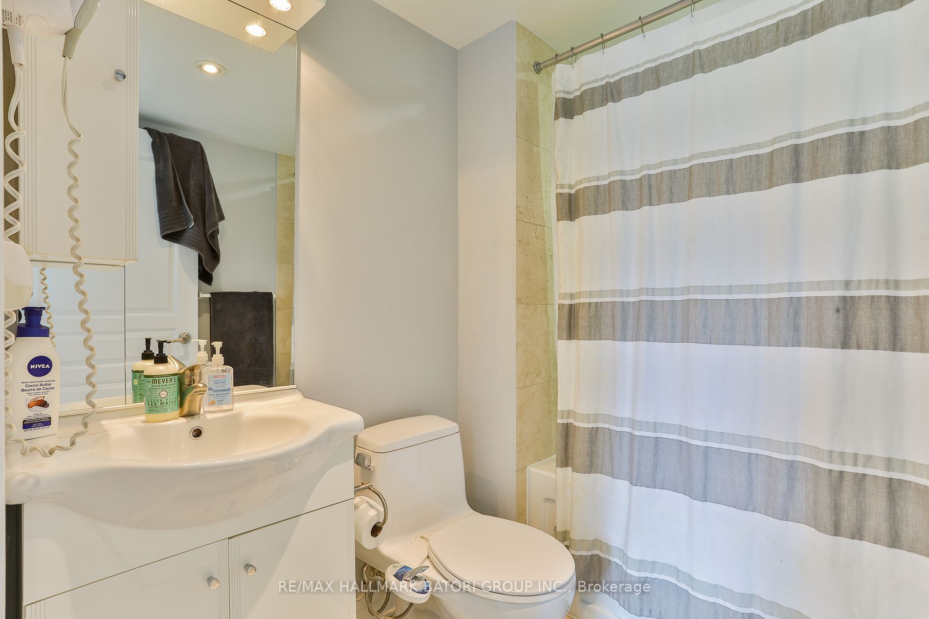 1 Avondale Avenue, #1008