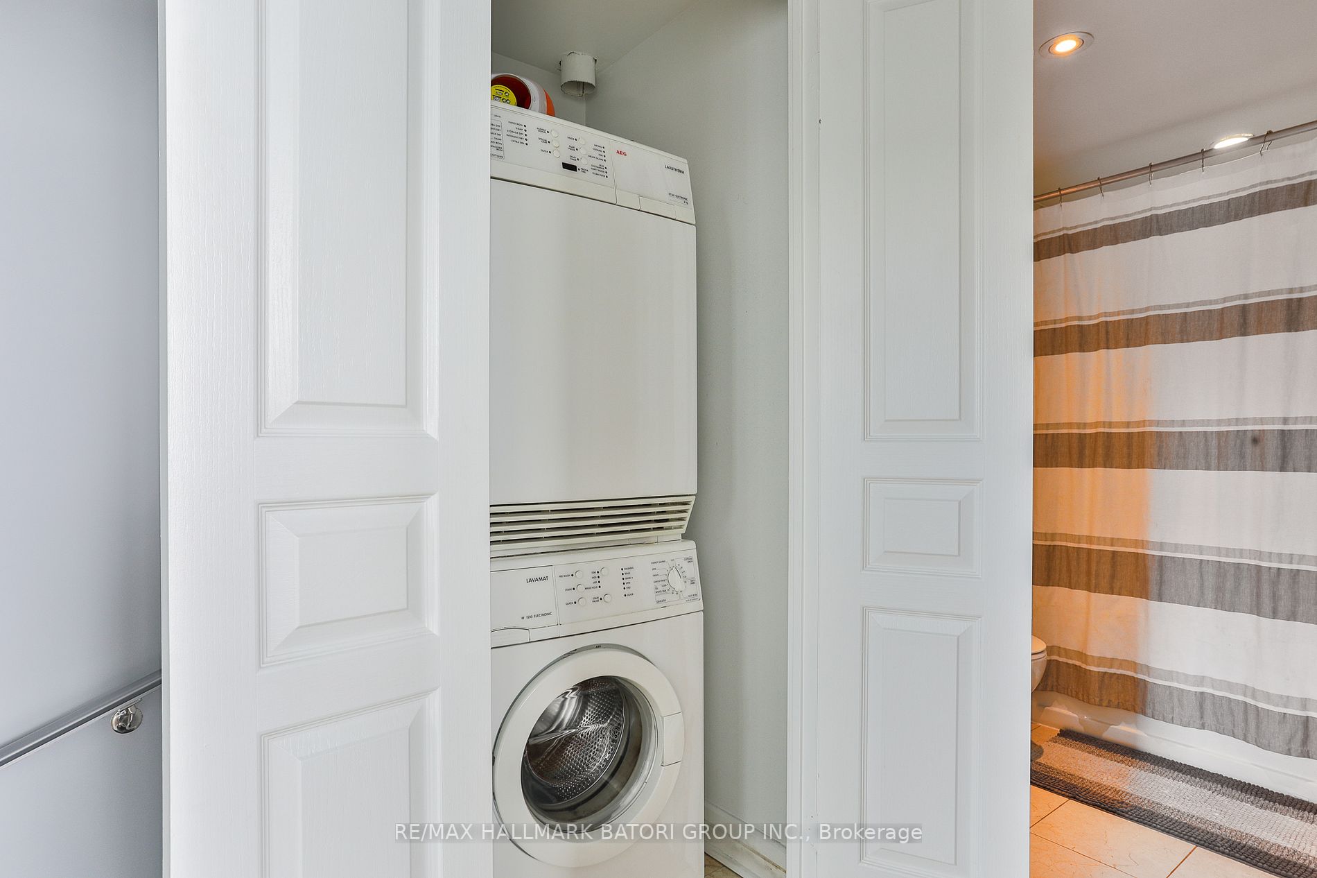 1 Avondale Avenue, #1008
