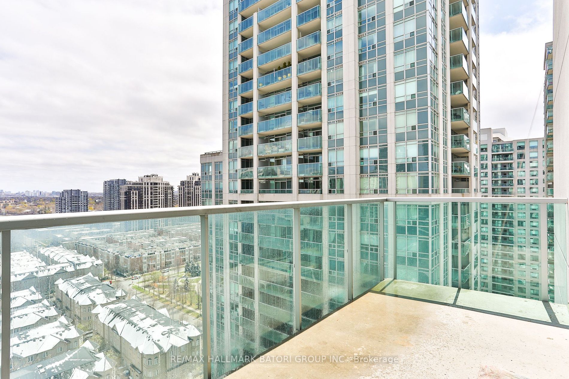 1 Avondale Avenue, #1008