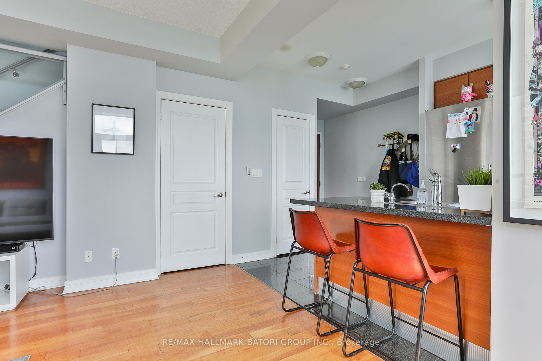 1 Avondale Avenue, #1008