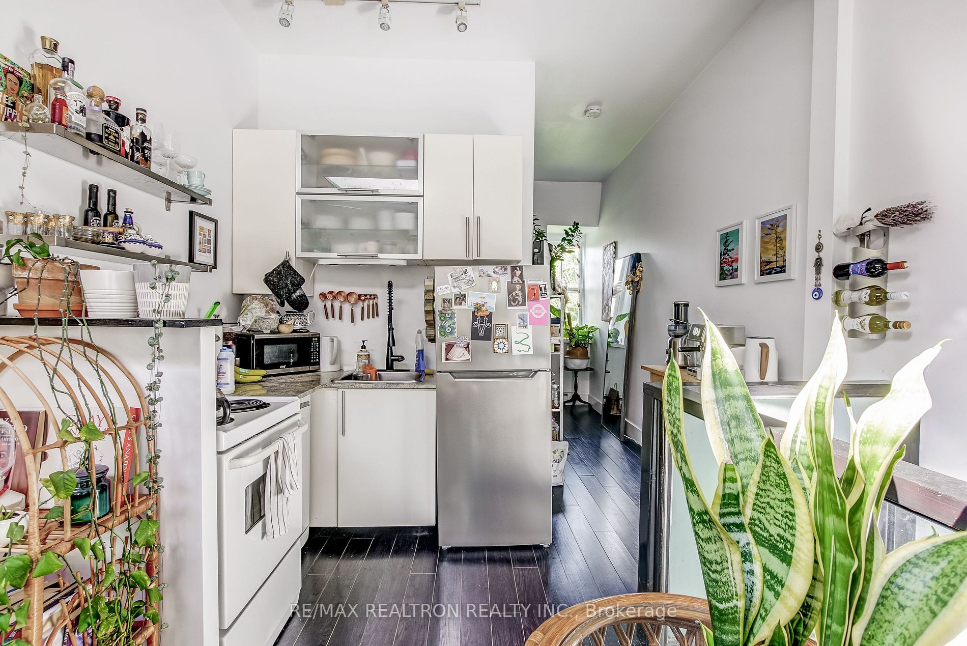 31 Rose Ave