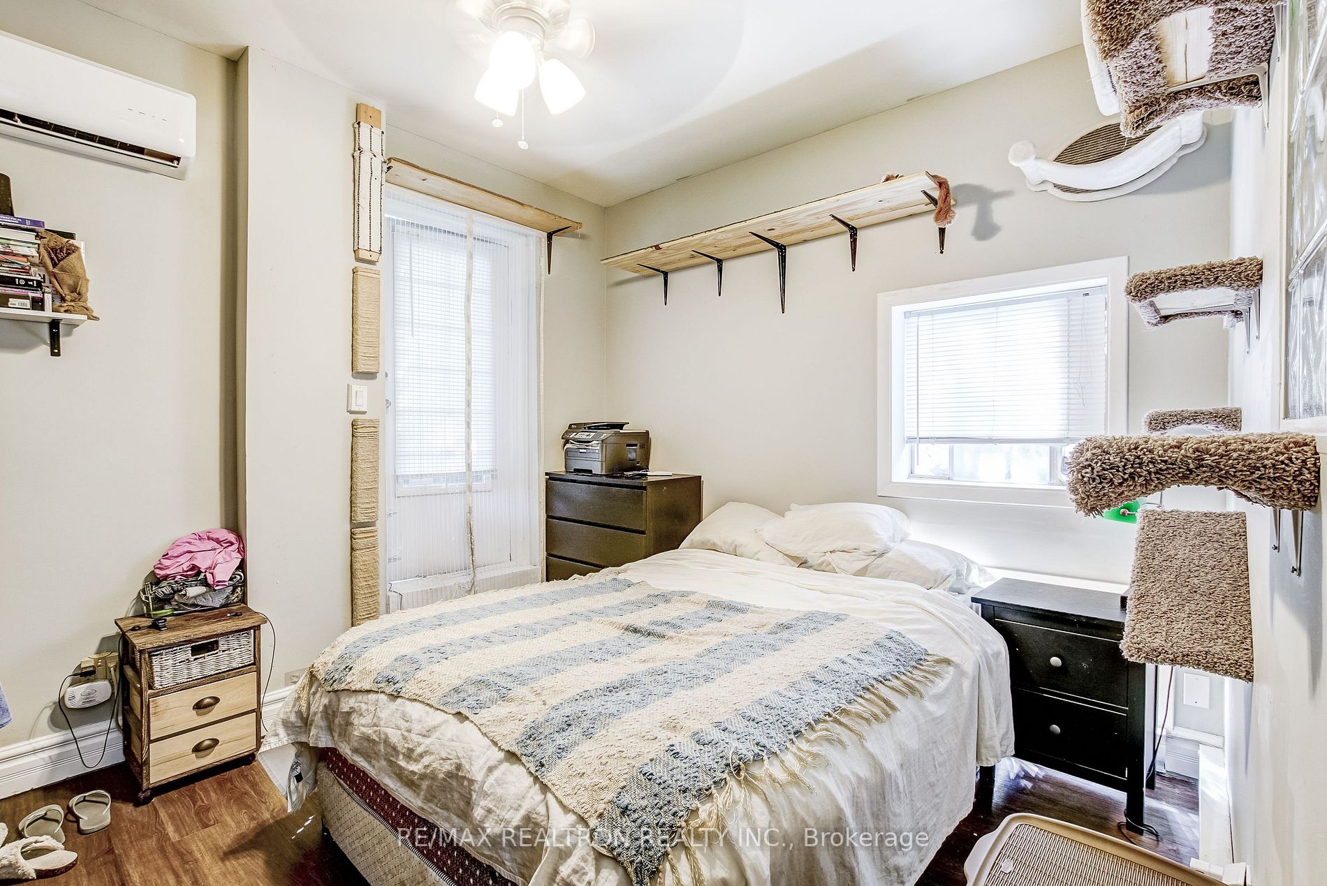 31 Rose Ave