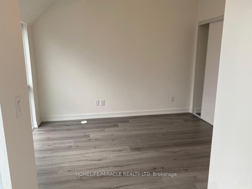 871 Sheppard Ave W, #36