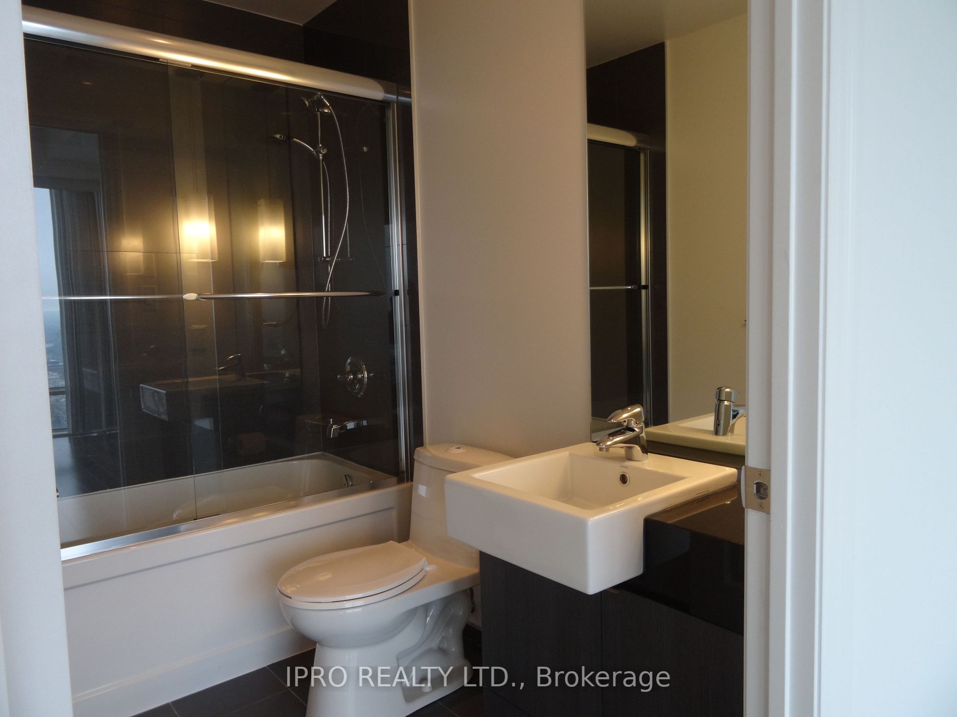 8 The Esplanade, #3711