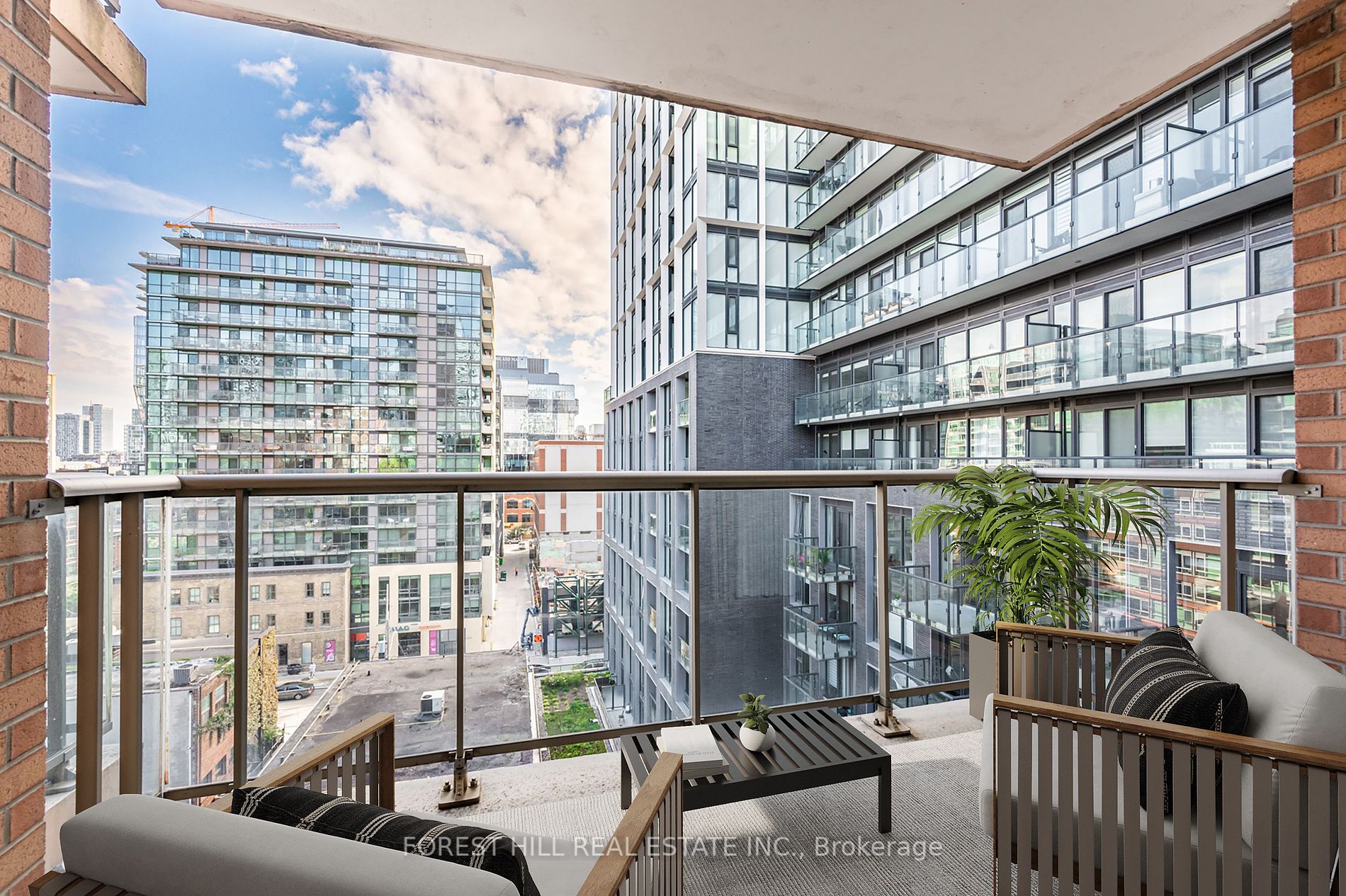 159 Frederick St, #902